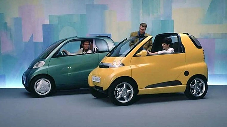 Los dos prototipos presentados en 1994, el Eco Sprinter coupé, eléctrico como lo quería Hayek, y el Eco Speedster con uno de gasolina
