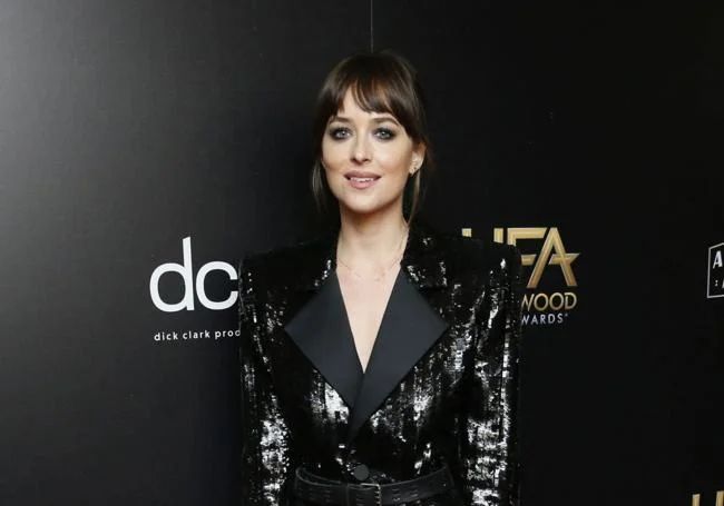 Dakota Johnson.