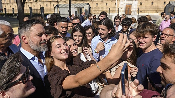 Vox se lanza a desbordar sus nichos en busca de más voto obrero y de las mujeres