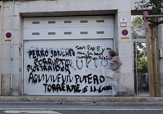 La actual vivienda de José Luis Ábalos, vandalizada.