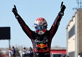 Max Verstappen celebra su victoria en Austin.
