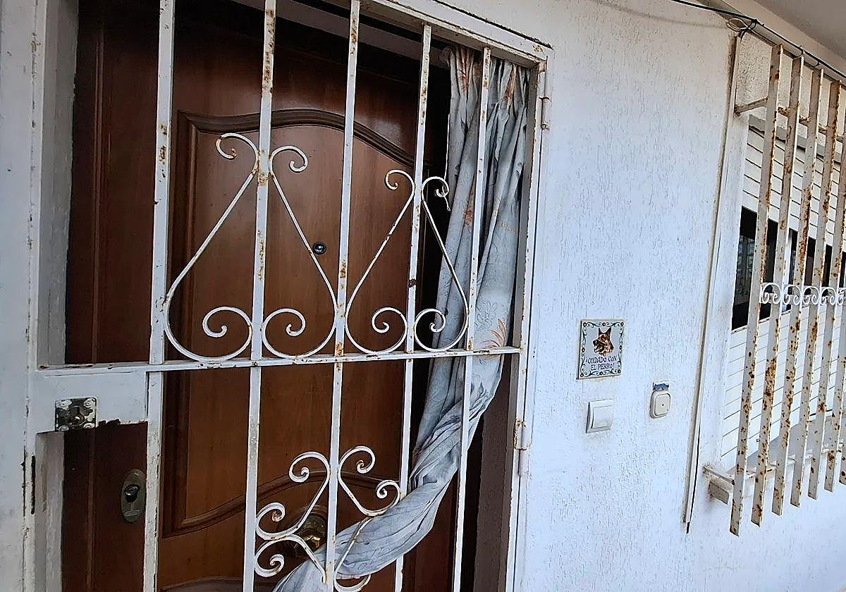 La vivienda donde llevaba residiendo varias décadas el octogenario.