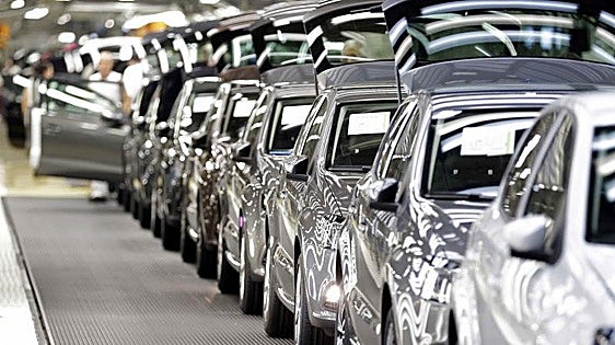 La transición hacia el coche eléctrico frena la producción automovilística en España