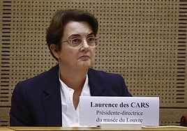 La presidenta y directora del Louvre, Laurence des Cars.