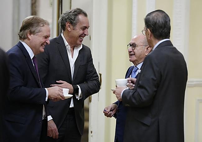 Ignacio Ybarra, presidente del Consejo de Administración, Manuel Mirat, José Luis Rodríguez y Enrique de Ybarra, consejero y presidente de la Fundación Vocento.