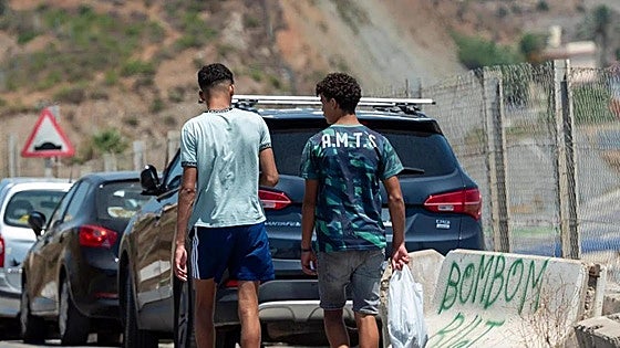 Cae una red con 30 detenidos por abandonar a sus hijos para beneficiarse de la acogida de menores migrantes