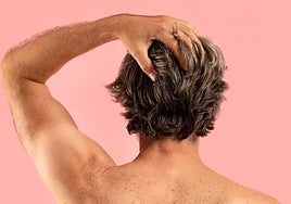 La solución para aliviar el picor y la descamación capilar son estos champús anticaspa