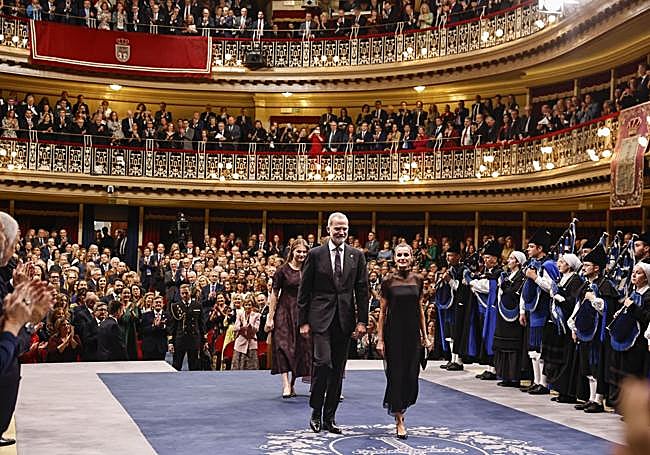 Los Reyes, a su llegada a los Premios.
