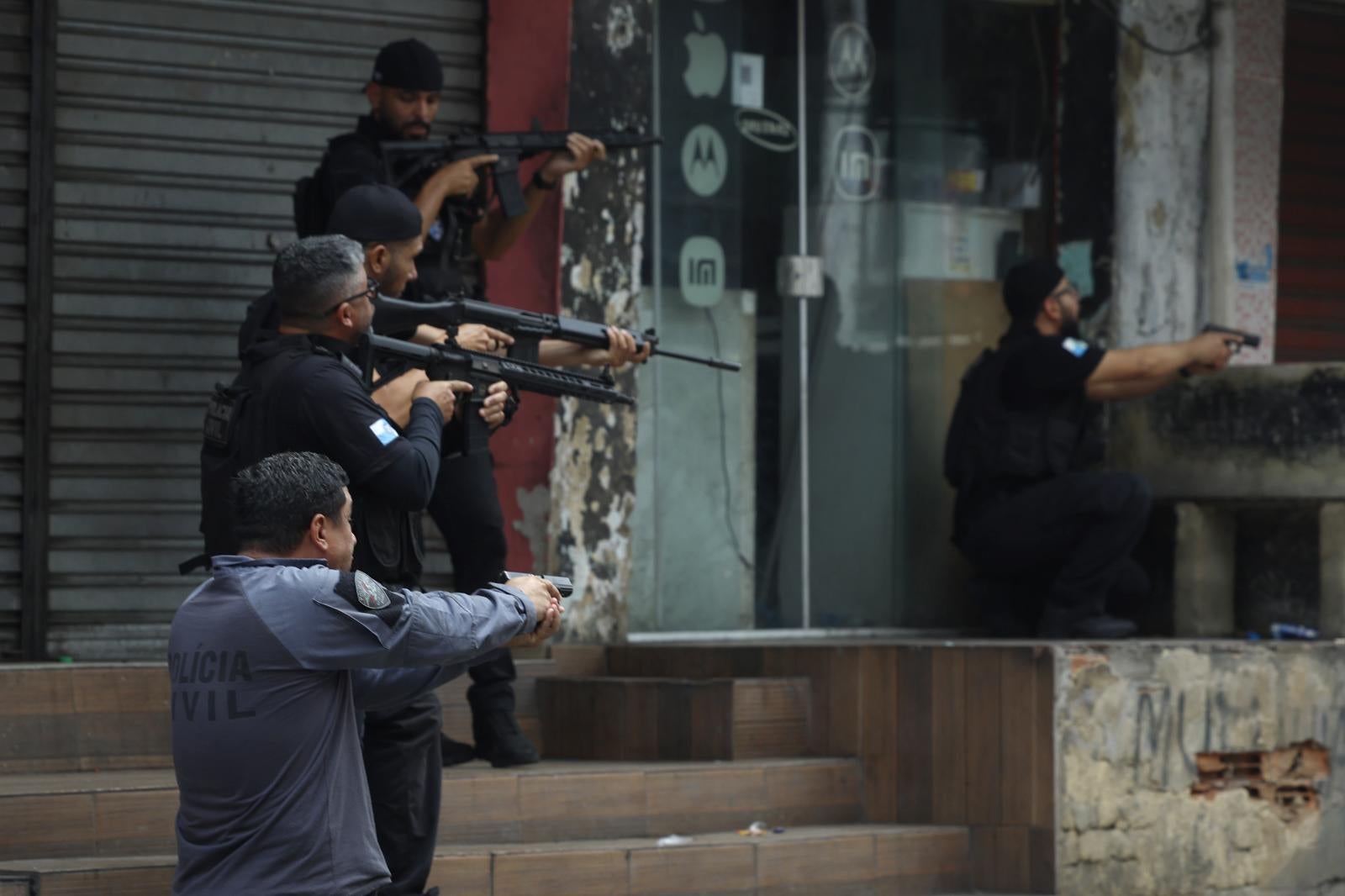 Al menos 64 muertos en las favelas de Río de Janeiro en una macrorredada contra el narcotráfico