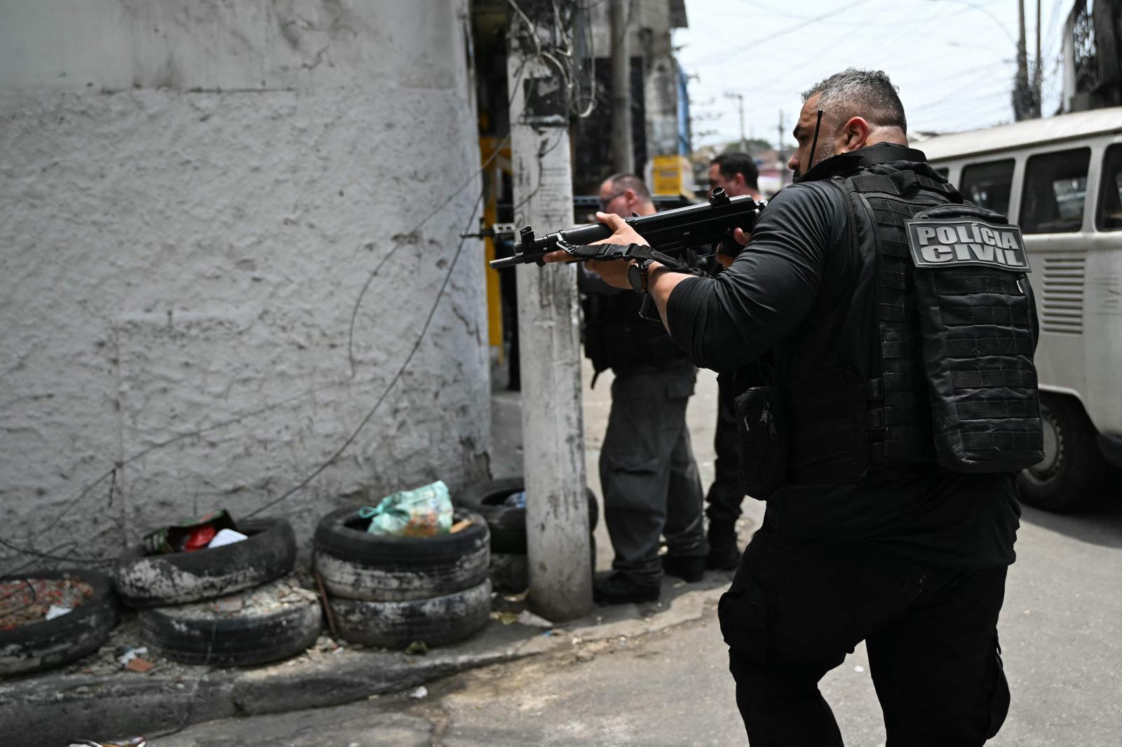 Al menos 64 muertos en las favelas de Río de Janeiro en una macrorredada contra el narcotráfico