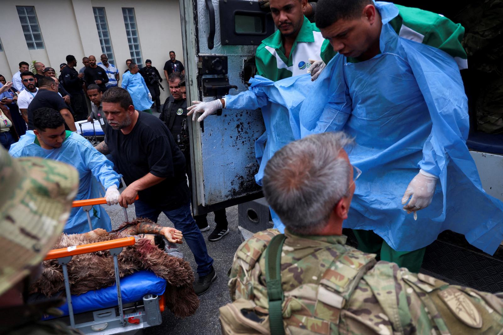 Al menos 64 muertos en las favelas de Río de Janeiro en una macrorredada contra el narcotráfico