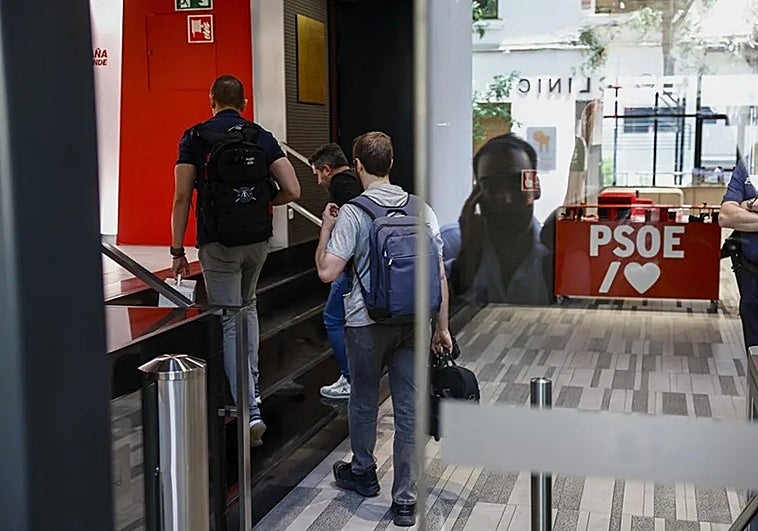 Registro de la UCO en la sede de Ferraz