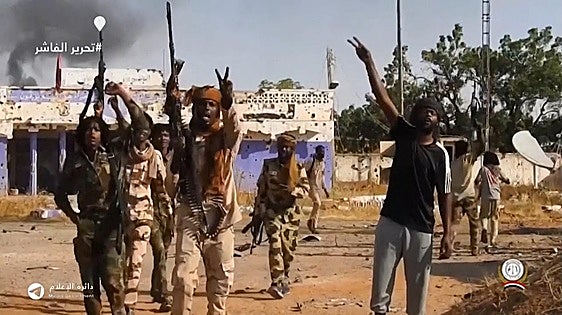Los paramilitares ocupan la última ciudad en Darfur y desatan una masacre