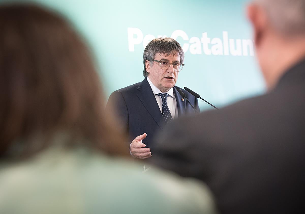 El presidente de Junts, Carles Puigdemont, durante una rueda de prensa.
