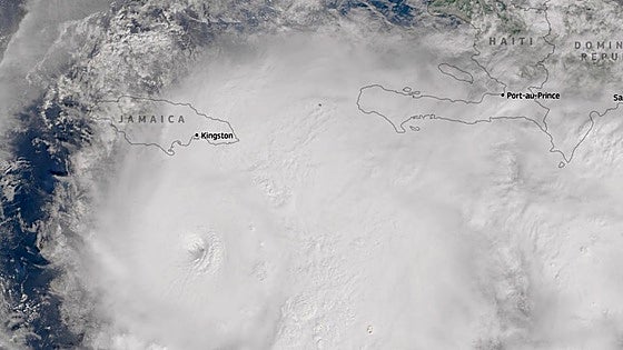 Así funciona el Centro Nacional de Huracanes