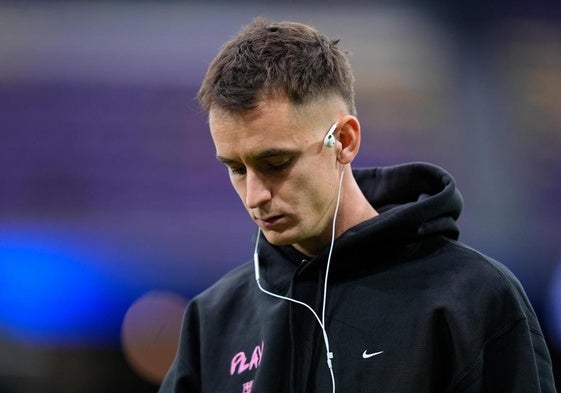 Marc Casadó, durante la previa del clásico.