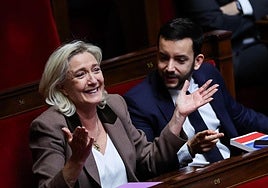 Marine Le Pen celebra su victoria en la Asamblea Nacional.
