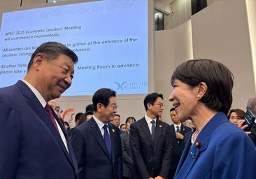 Xi y Takaichi apuestan por la cordialidad entre China y Japón en su primer encuentro