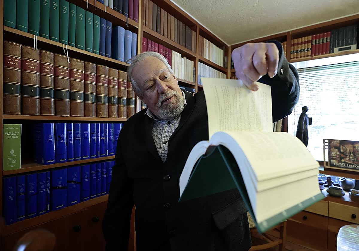Gonzalo Celorio, el séptimo escritor mexicano galardonado con el Premio Cervantes.