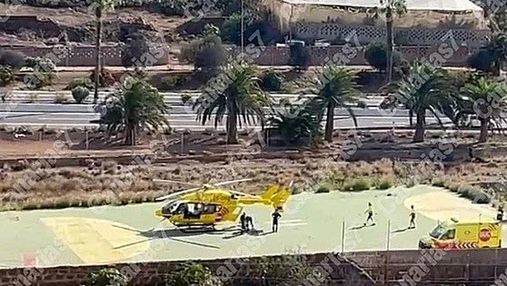 Evacúan en helicóptero a una menor tras precipitarse desde un edificio en Gáldar