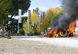 El Megane E-Tech en llamas para la demostración de seguridad