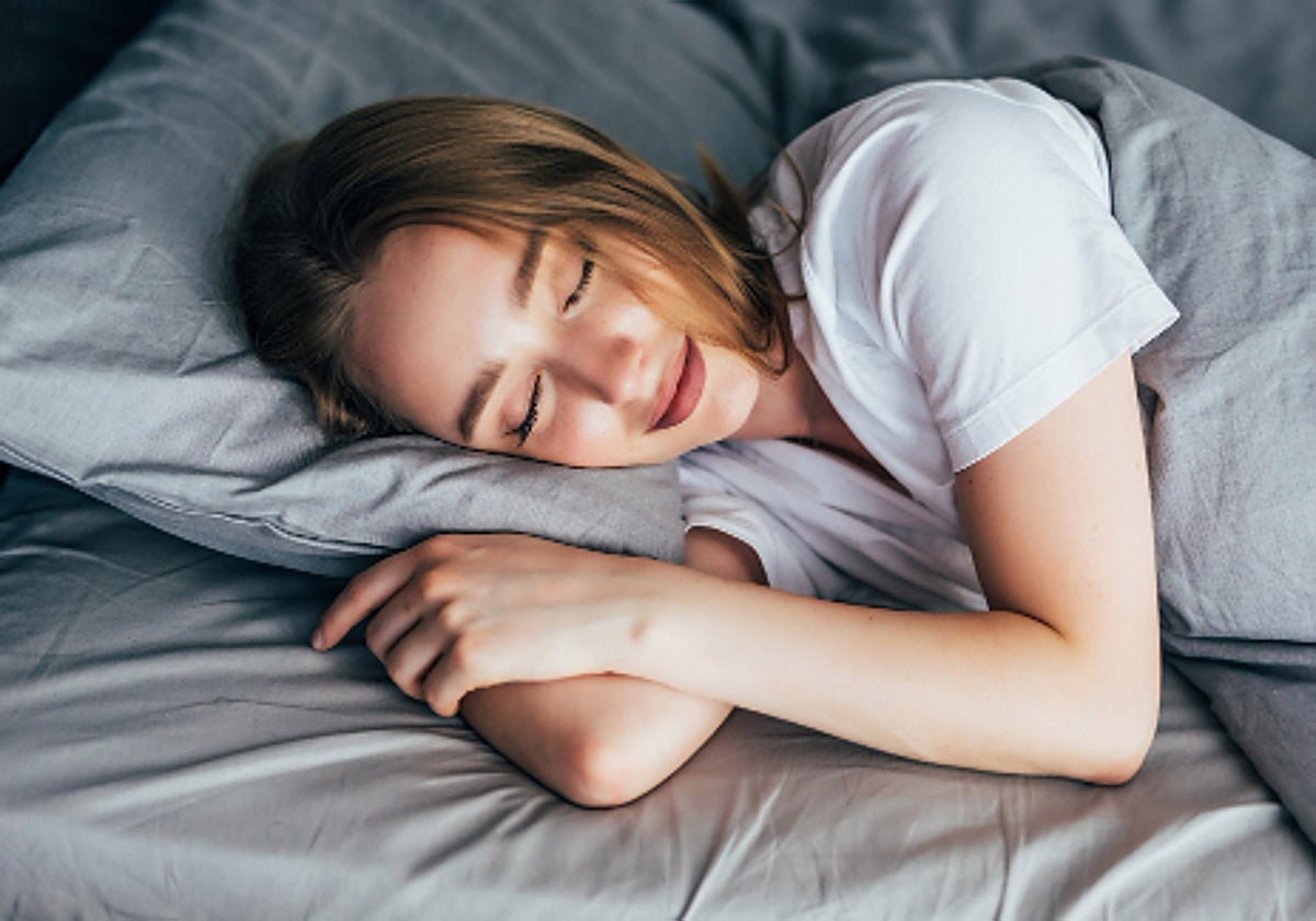 Duerme mejor y relájate al instante con este aceite esencial de lavanda puro y certificado