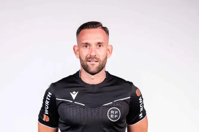 Manuel Jesús Orellana es el árbitro sevillano que arbitrará el Málaga-Córdoba.