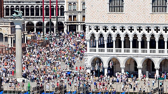 Estos son los destinos turísticos más masificados del mundo... y sus alternativas