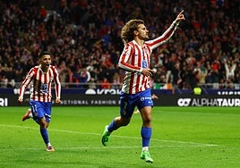 Griezmann celebra su primer tanto ante el Levante.