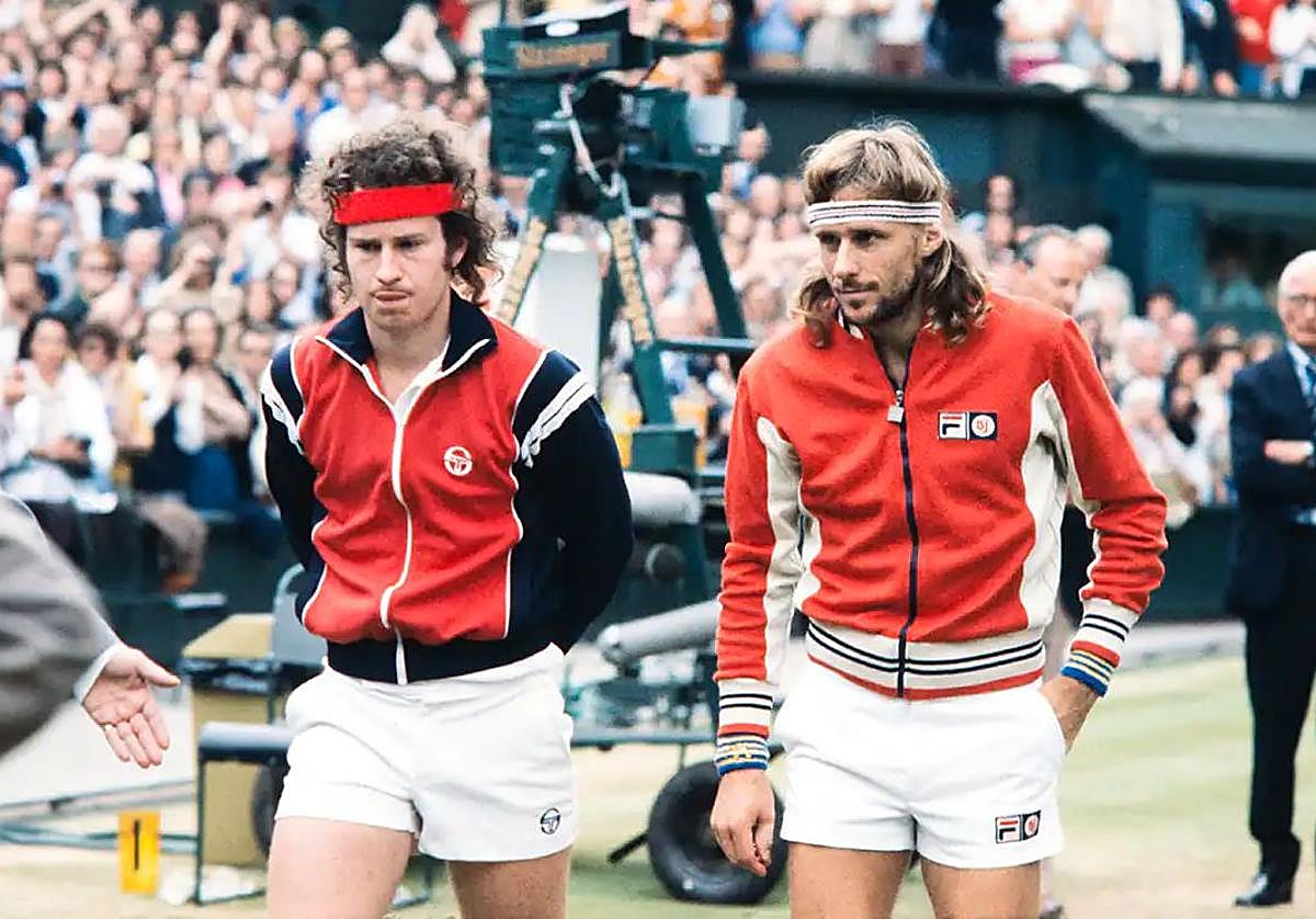 Los tenistas John McEnroe (izquierda) y Björn Borg en la final del torneo de Wimbledon de 1980.