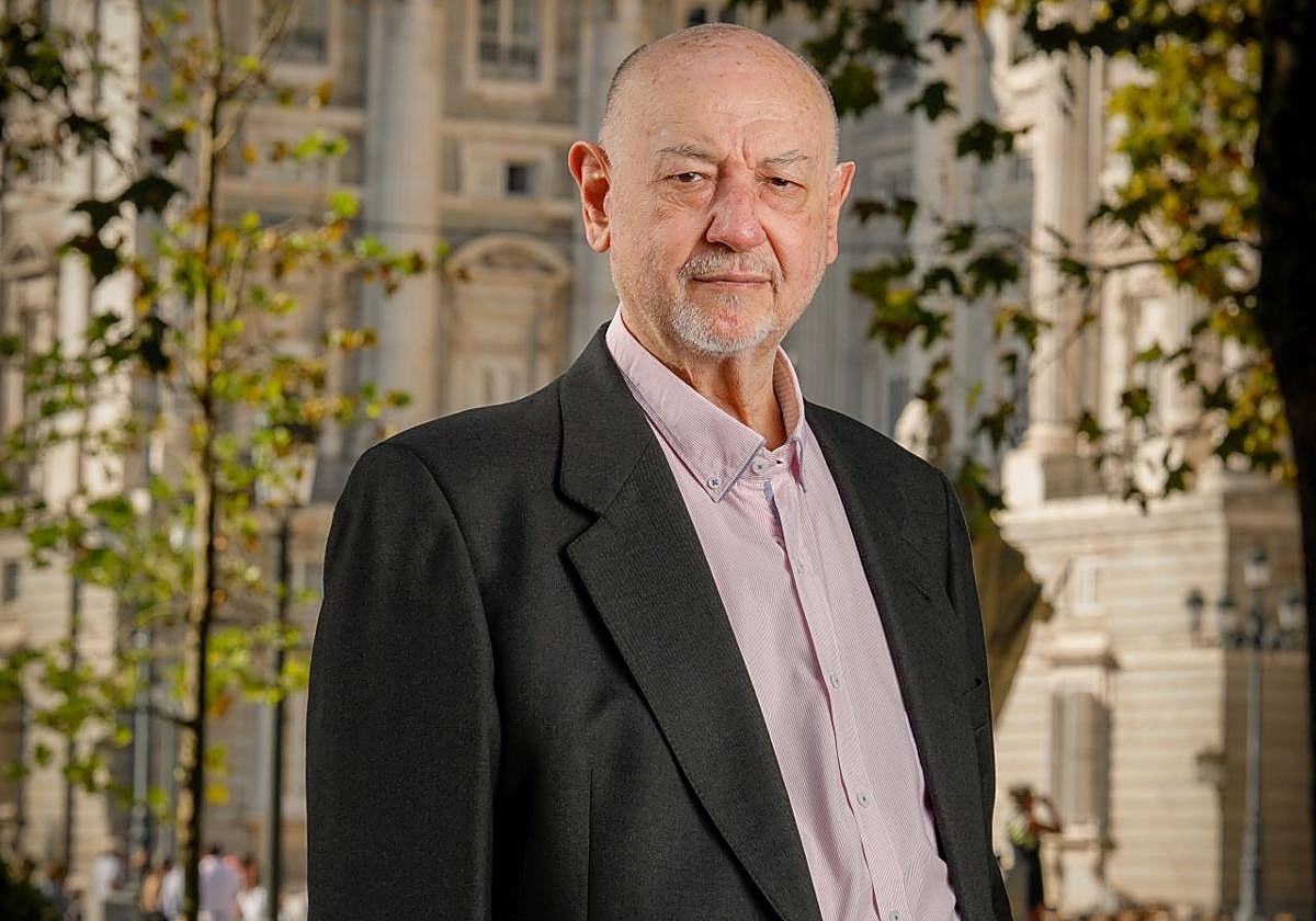 El escritor Juan Eslava Galán.