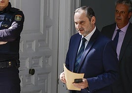 José Luis Ábalos tras declarar de forma voluntaria ante el juez instructor del Tribunal Supremo.