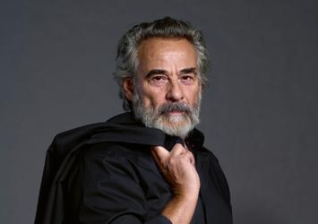 Eduard Fernández revive el 23-F: «Es importante que los jóvenes sepan lo que hicieron Carrillo y Suárez»