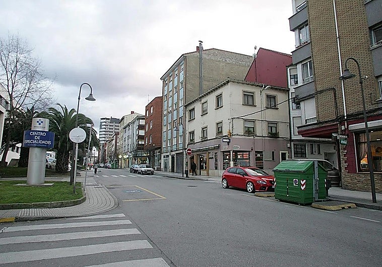 Hallan el cadáver de una joven de 21 años en un descampado en Gijón