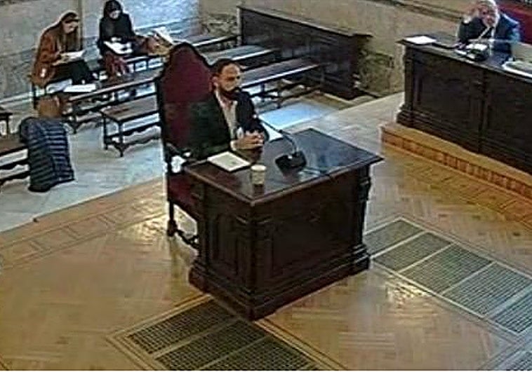 Mariano Moreno en un momento de la grabación de su interrogatorio en el Supremo