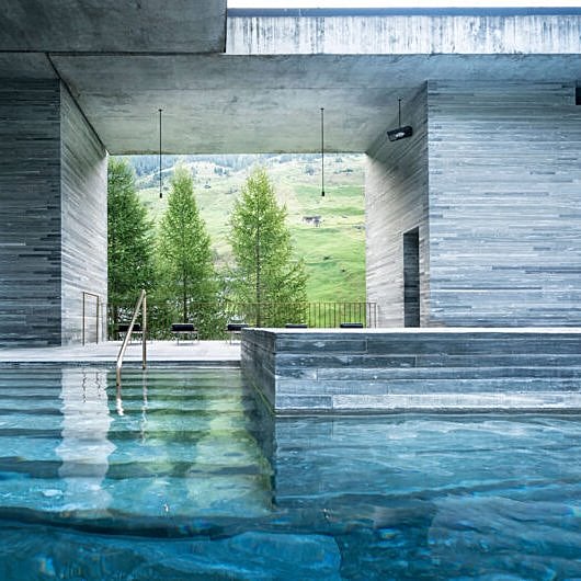 Los mejores balnearios para desconectar de la rutina: de los baños termales de Marrakech a la Laguna Azul