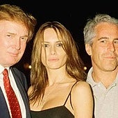 Donald y Melania Trump, Jeffrey Epstein y Ghislaine Maxwell, en el año 2000.