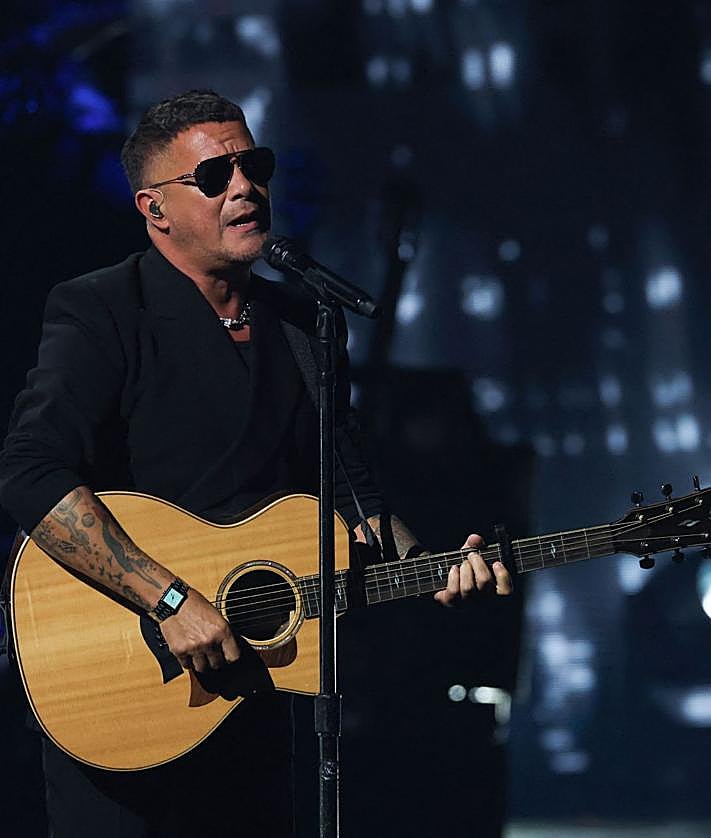 Imagen secundaria 2 - Raphael, Aitana y Alejandro Sanz, durante sus actuaciones.