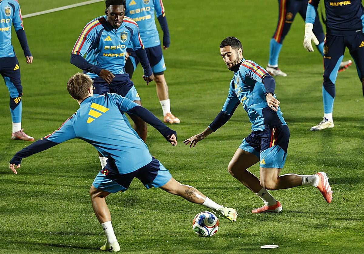 Los jugadores de la selección española, preparando el duelo con Georgia.