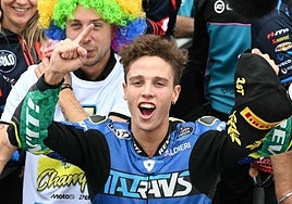 Diogo Moreira celebra el título.