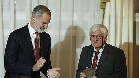 El periodista Fran Sevilla, Premio Francisco Cerecedo por cuatro décadas de trayectoria internacional