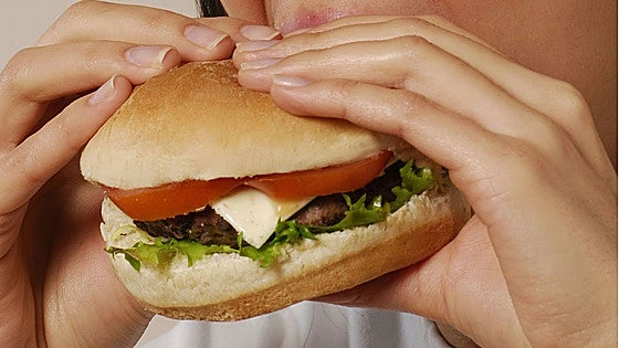Muerte y ultraprocesados, la comida que está desplazando a la dieta tradicional