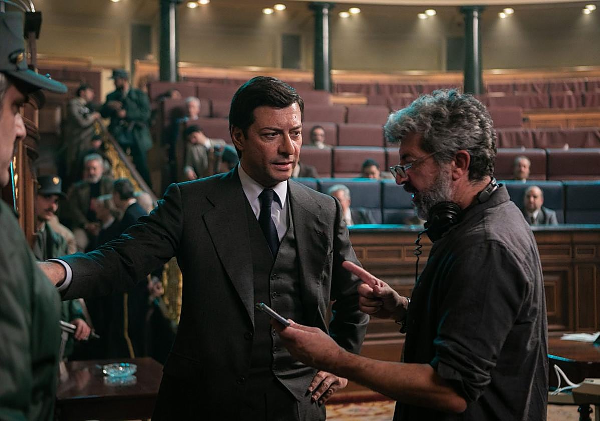 Imagen principal - «&#039;Anatomía de un instante&#039; nos recuerda que las libertades se pueden perder con suma facilidad»