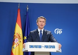 Alberto Núñez Feijóo este jueves en una declaración institucional en Génova.