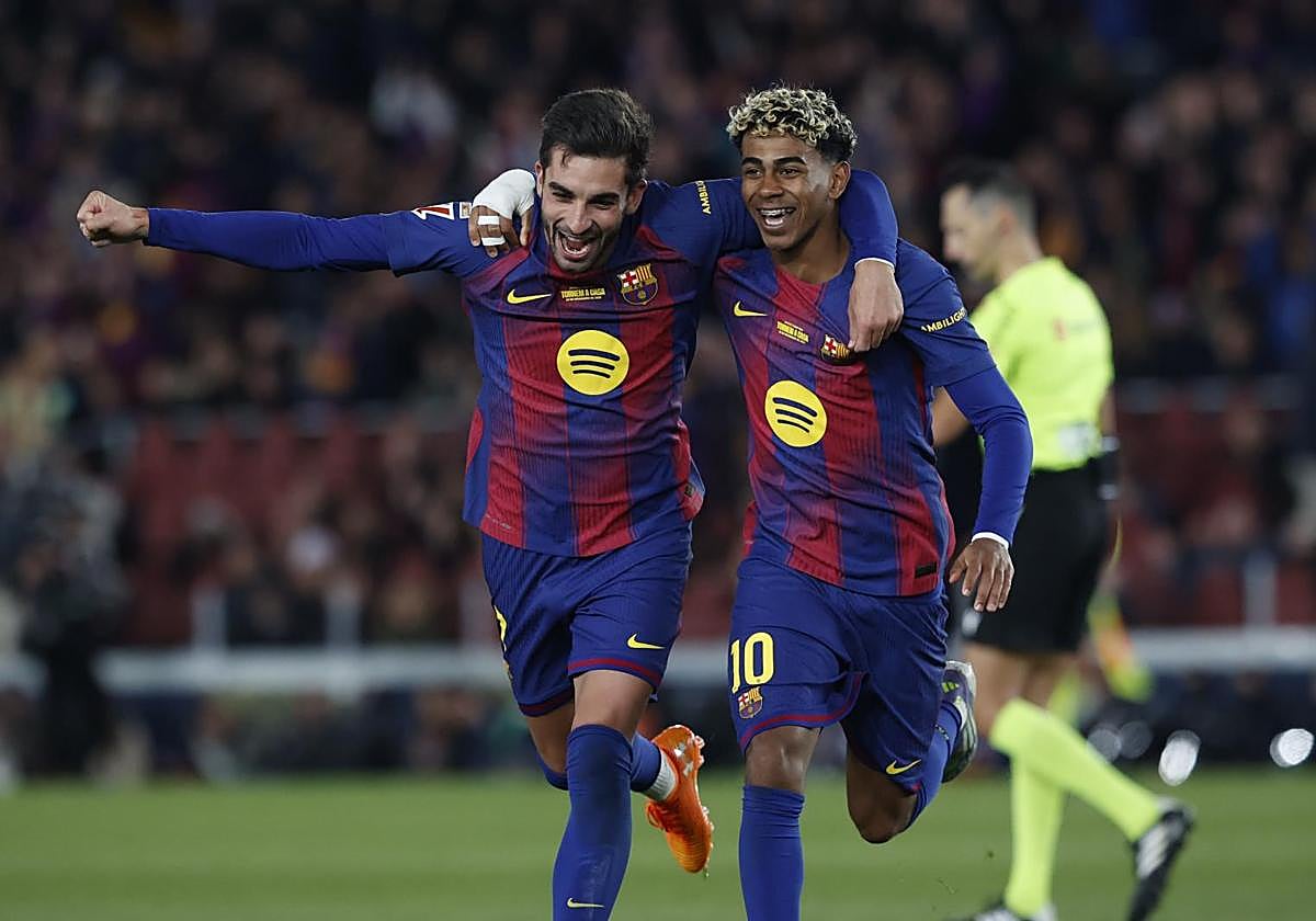 Ferran Torres and Lamine Yamal celebrate one of the four goals.