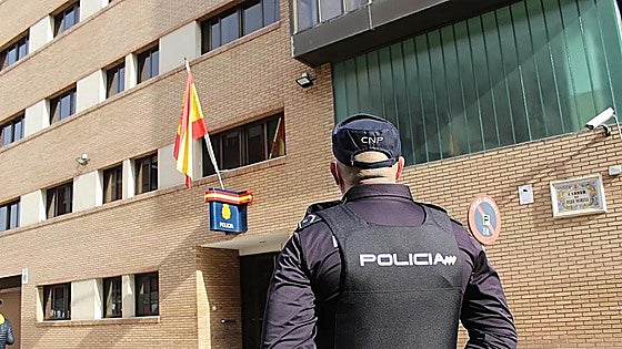 La Policía investiga la praxis del anestesista de Alzira y el estado del fármaco que administró a la niña que falleció