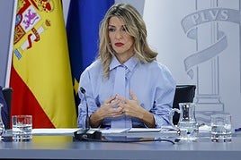 La vicepresidenta segunda y ministra de Trabajo, Yolanda Díaz en la rueda de prensa posterio al Consejo de Ministros.