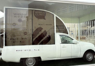 Francisco cumple uno de sus últimos deseos: el papamóvil se convierte en clínica infantil para Gaza