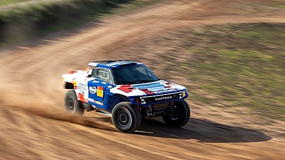 Santana vuelve al Dakar con Calleja al volante y un Pick-Up T1+ muy especial