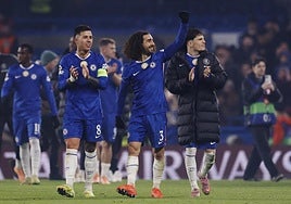 Los jugadores del Chelsea celebran la victoria ante el Barcelona.